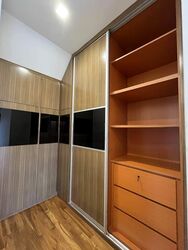 Holland Link (D10), Terrace #467348111